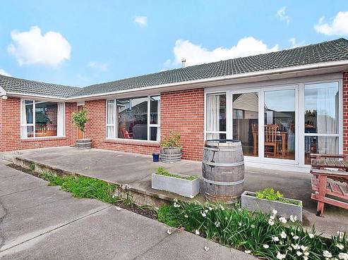 12 Roberta Drive, Somerfield