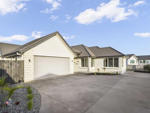 8 Helenslee Court, Flagstaff