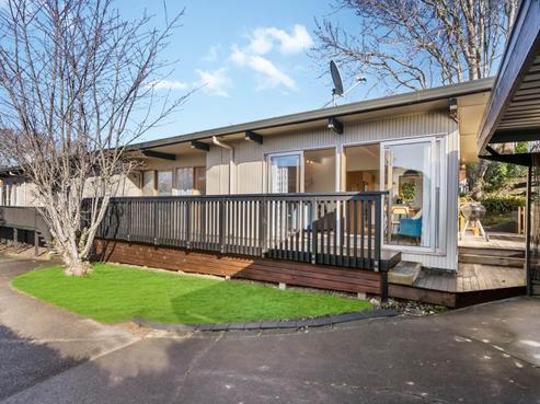 16B Lush Avenue, Saint Johns