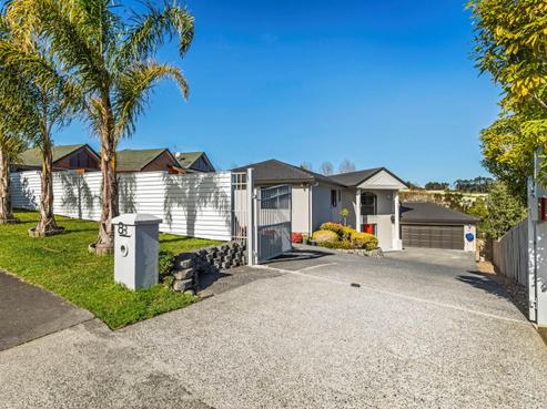 8 Baulcomb Parade, Windsor Park
