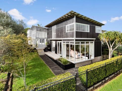 2/484 East Coast Road, Windsor Park