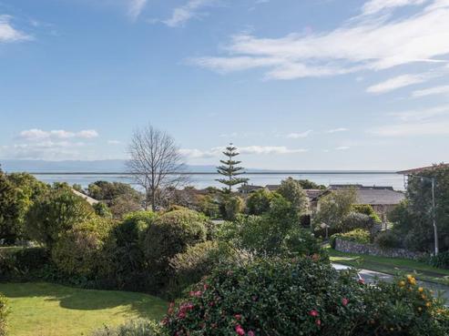 24 Tresillian Avenue, Marybank
