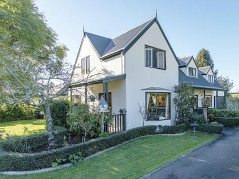 15 Birdwood Street, Taradale