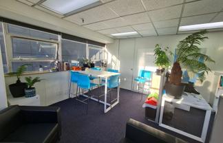 Great Office Suite on Willis + Carparks