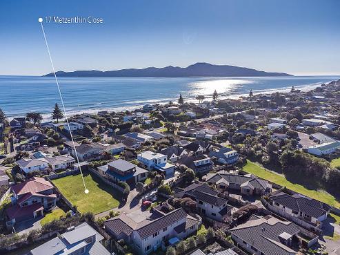 17 Metzenthin Close, Raumati South