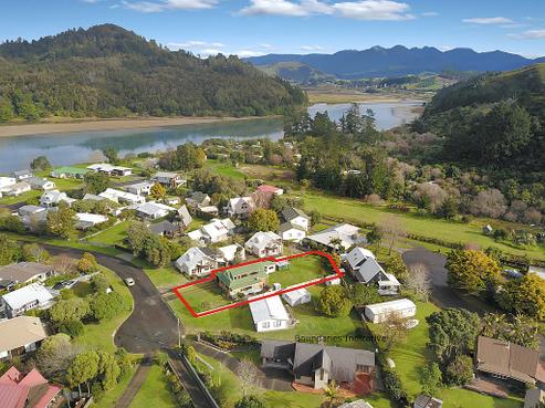 112 Brook Place, Whangamata