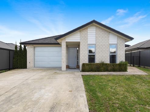 81 Stan Heather Drive, Deanwell