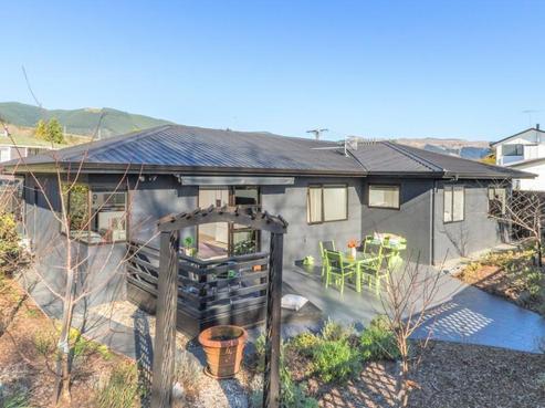 11D Lemari Avenue, Stoke