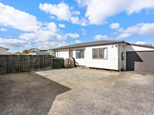 79A Templeton Place, Clendon Park
