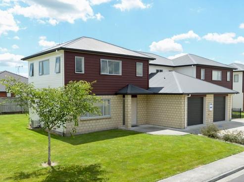 17 Rene Way, Huntington
