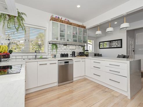 100 Lake Road, Frankton