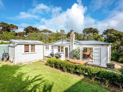 119 Queens Drive, Oneroa