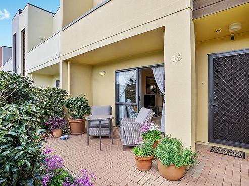 15 Puma Drive, Golflands