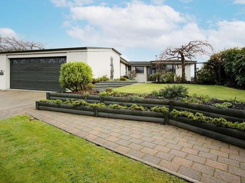 110 Carnarvon Court, Glengarry