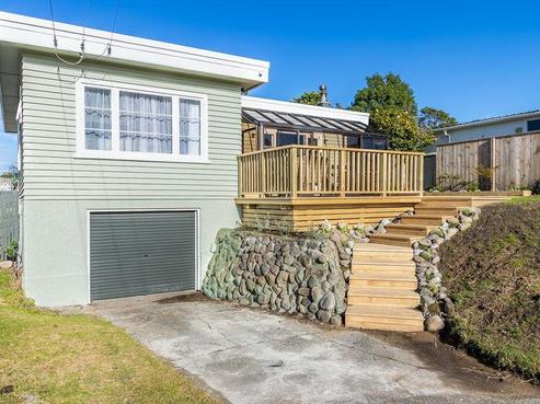 15 Kaka Road, Raumati Beach