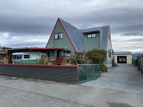 20 Ayr Street, Fairlie