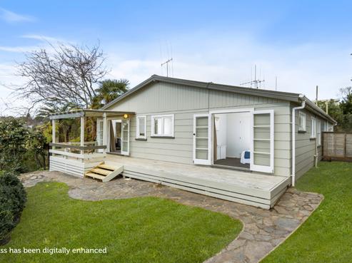 16A Russell Place, Brookfield