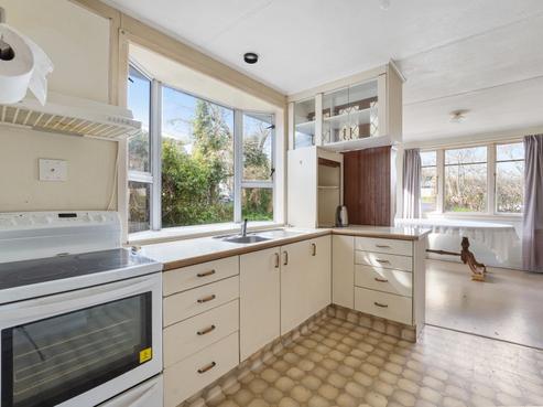 1347 Devon Road, Waitara