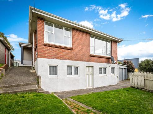 124 Helston Road, Paparangi