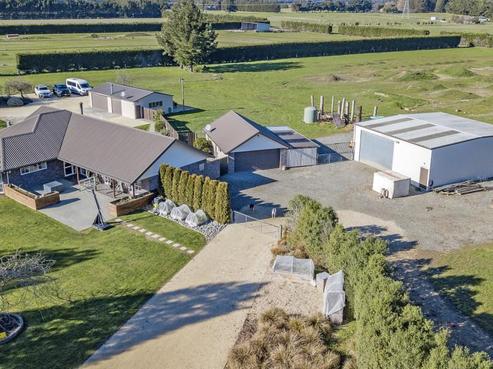 406 Courtenay Road, Darfield