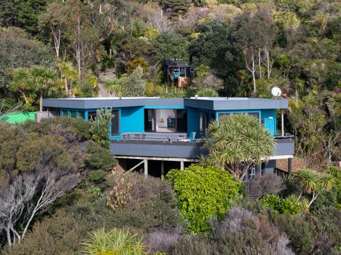 73 Piha Road, Piha
