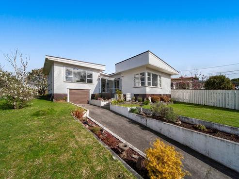 9 Torbay Street, Brooklands