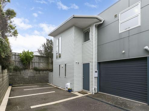 1/54 Cooper Street, Karori