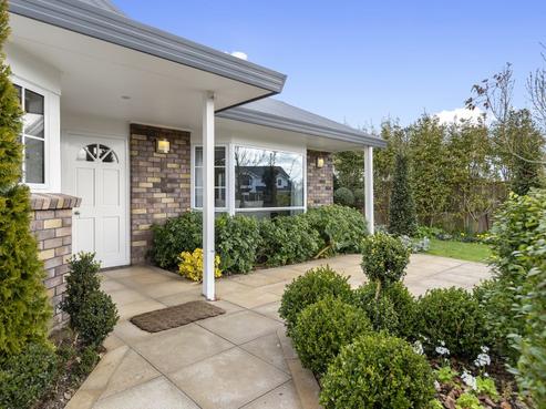 32 Harrowfield Drive, Harrowfield