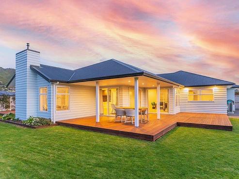 69 Waipunahau Road, Waikanae