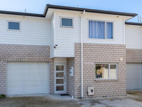 3/1 June Place, Hamilton East