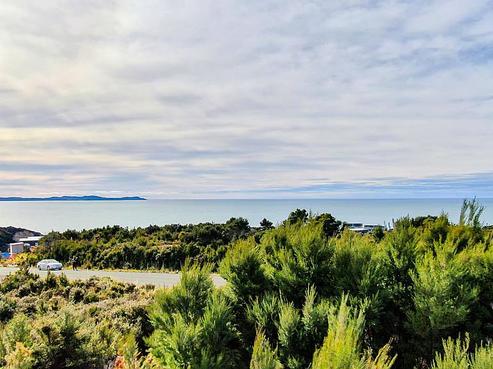 99 Stratford Drive, Cable Bay