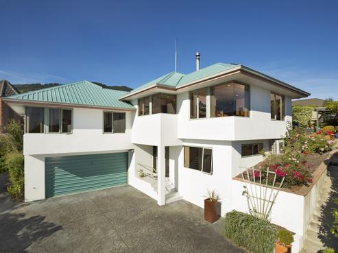 14 Idesia Grove, Richmond