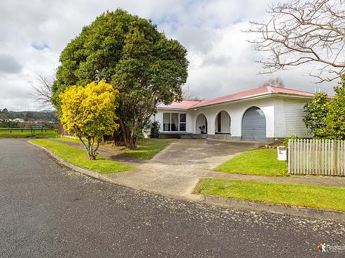 10 Baltimore Crescent, Totara Park