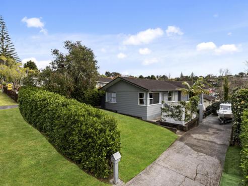 11 Hewlett Road, Massey