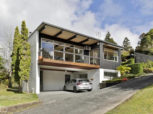 48 Daffodil Street, Titirangi