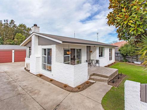 8 Bowie Drive, Woodend