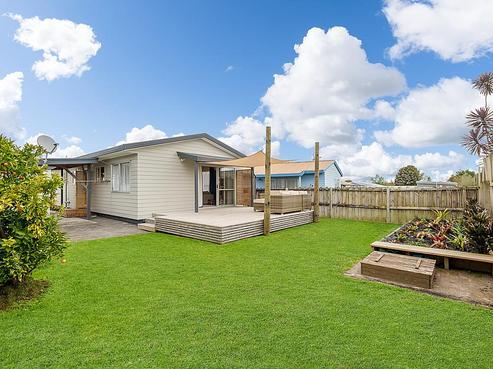 1/38 Heathdale Crescent, Papakura