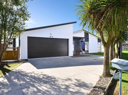 37 Chadwick Place, Rototuna North