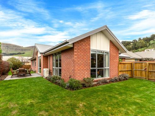 13 The Tors, Heathcote Valley