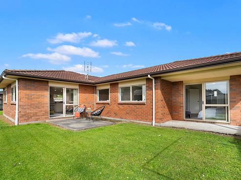 256 Royal Road, Massey