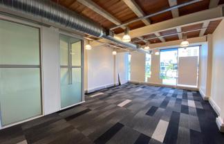 CBRE - Impressive Modern Office