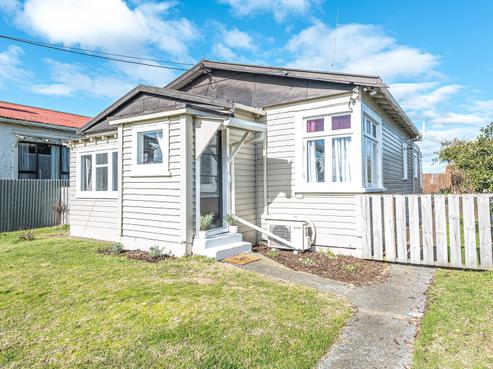 20 Manuka Street, Castlecliff