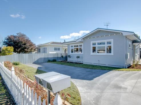 105 Riverslea Road South, Akina