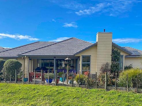 1 Laly Haddon Place, Matakana