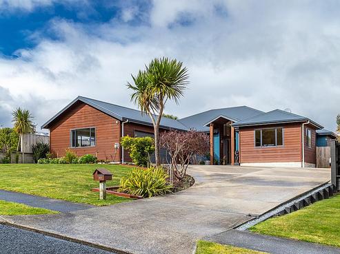 45 Riverstone Drive, Riverstone Terraces