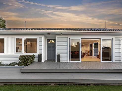 6 Stott Avenue, Birkdale