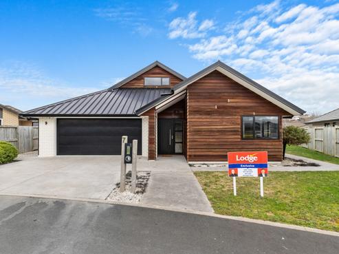 7 Buckley Way, Flagstaff