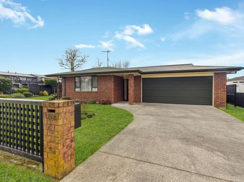 100 Burns Street, Leamington