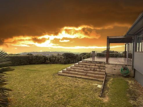 85 Constable Road, Muriwai