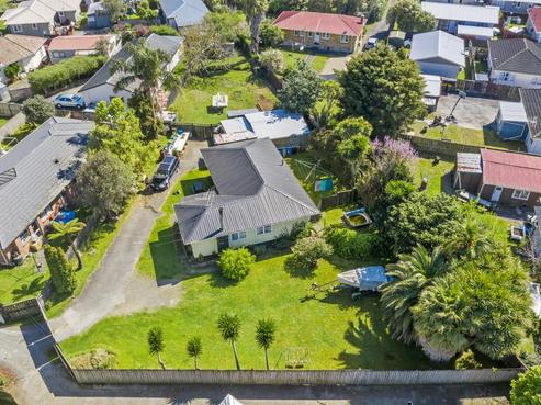 62 Sutton Crescent, Papakura